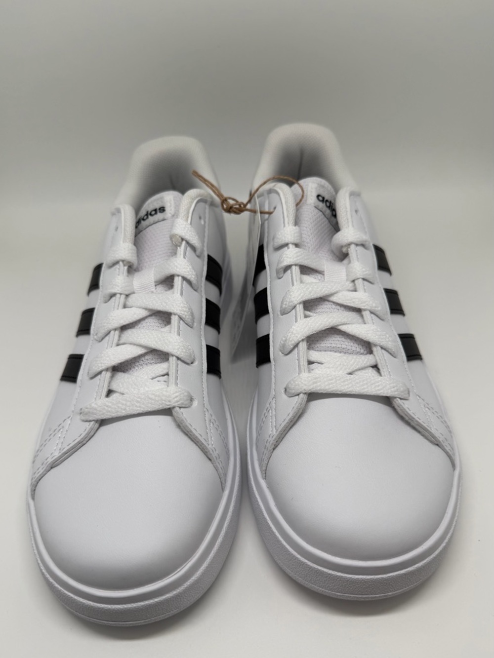 Adidas Grand Court 2.0k White and Black Low-Top Sneakers Sz 4K
